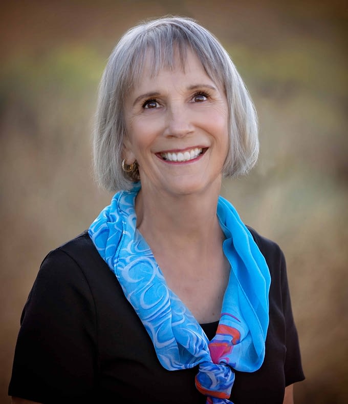 Christine Waugh is a passionate business consultant, and her consulting business lends wings to your success.